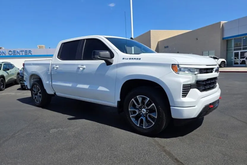 2024 Chevrolet Silverado 1500 RST photo 1