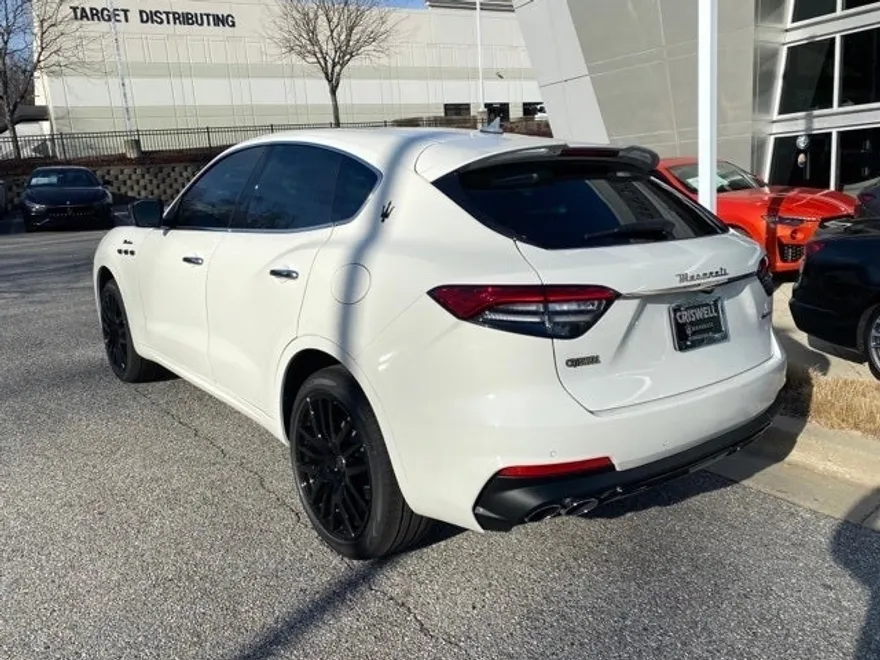 2024 Maserati Levante Modena photo 7