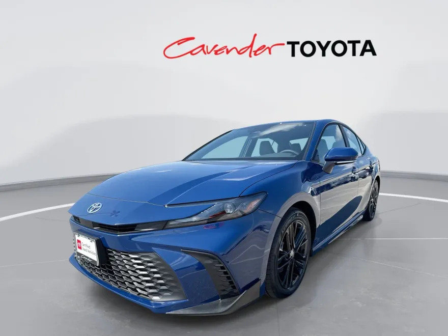 2026 Toyota Camry SE photo 1