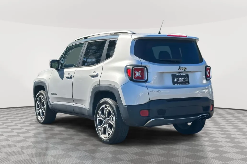 2016 Jeep Renegade Limited photo 1
