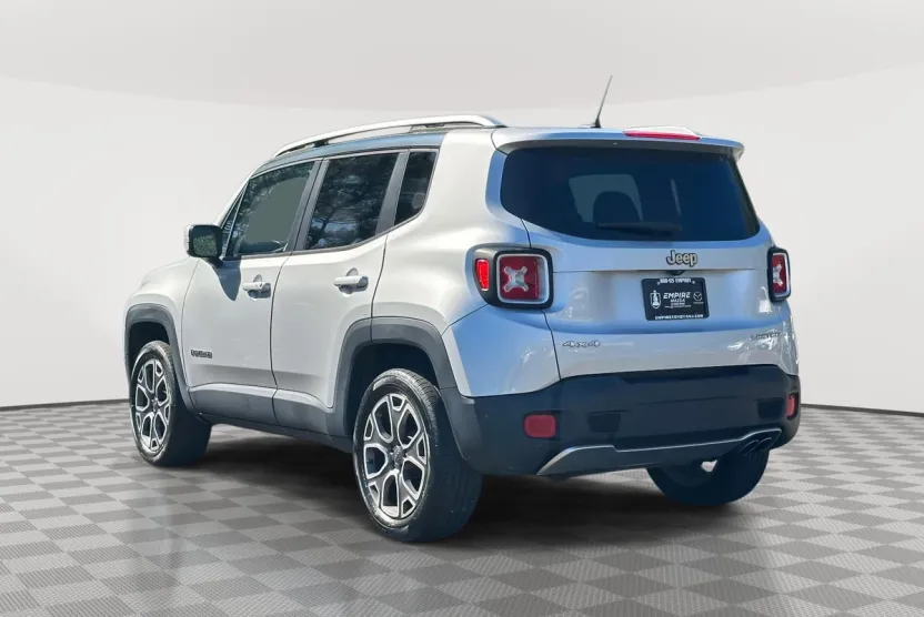 2016 Jeep Renegade Limited photo 1