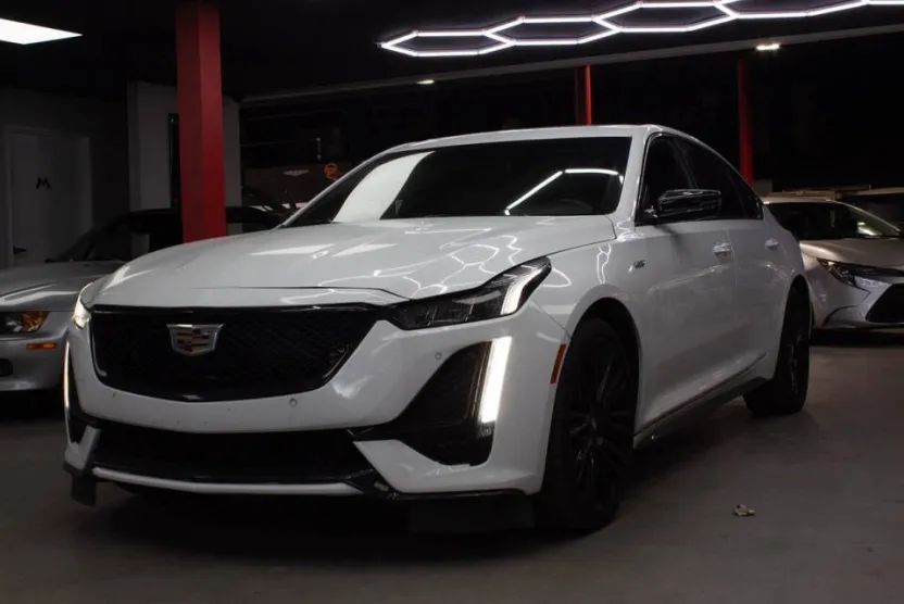 2023 Cadillac CT5 V photo 1