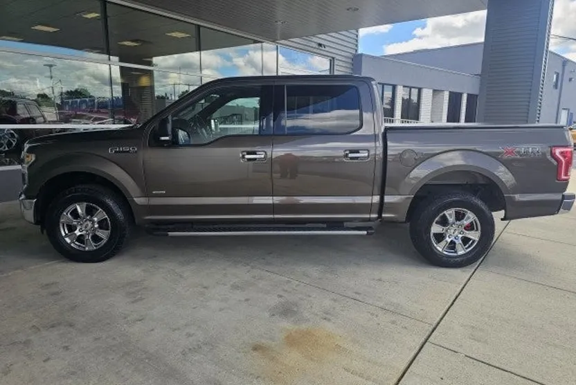 2015 Ford F-150 XLT photo 1