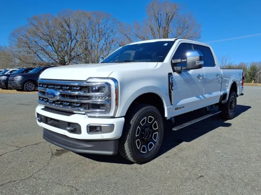 2024 Ford F-250 Platinum photo 1