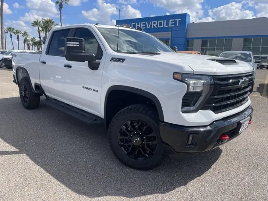 2026 Chevrolet Silverado 2500HD LT photo 1