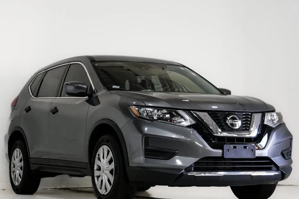 2020 Nissan Rogue S photo 1