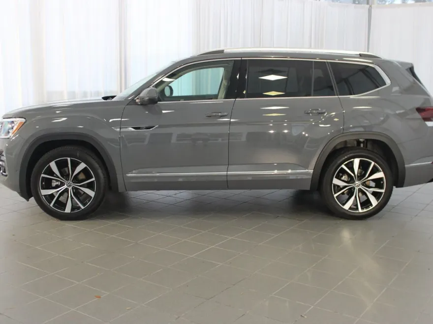 2026 Volkswagen Atlas SEL Premium R-Line photo 1