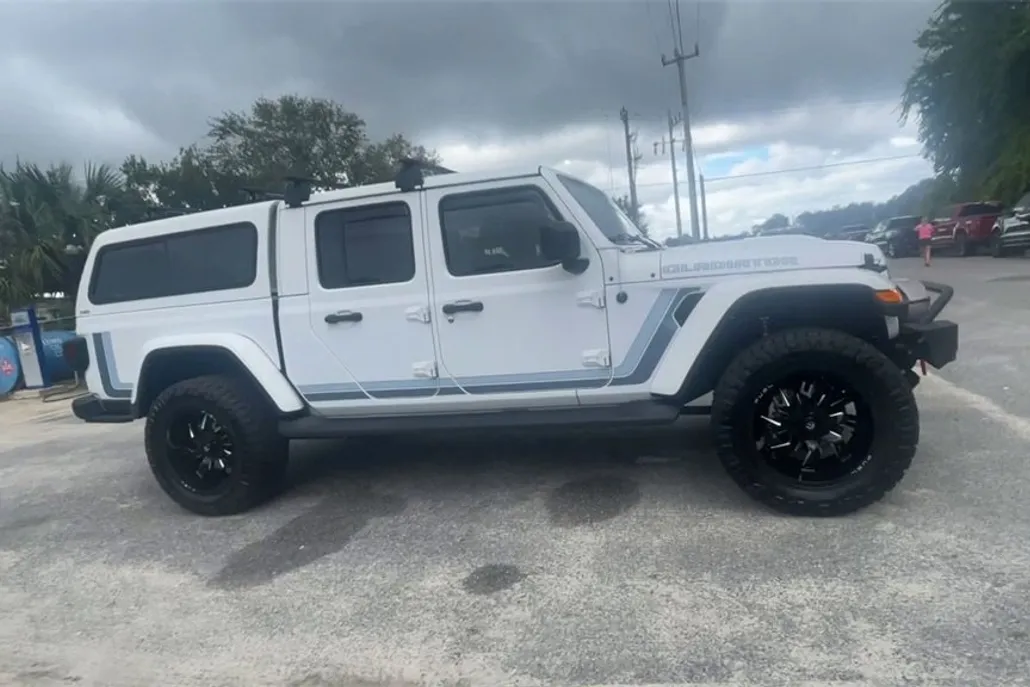 2022 Jeep Gladiator Rubicon photo 1