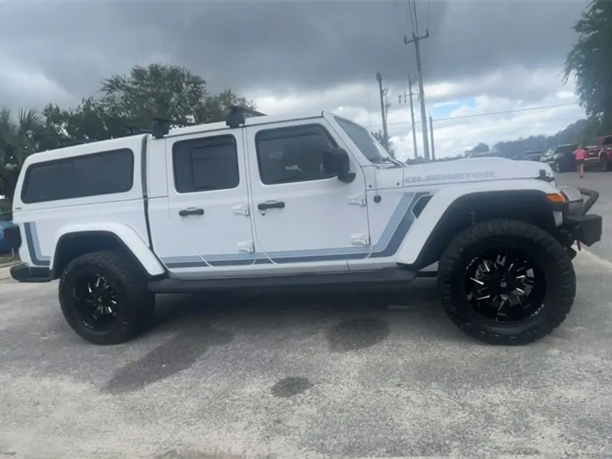 2022 Jeep Gladiator Rubicon photo 1
