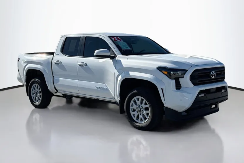 2024 Toyota Tacoma SR5 photo 1