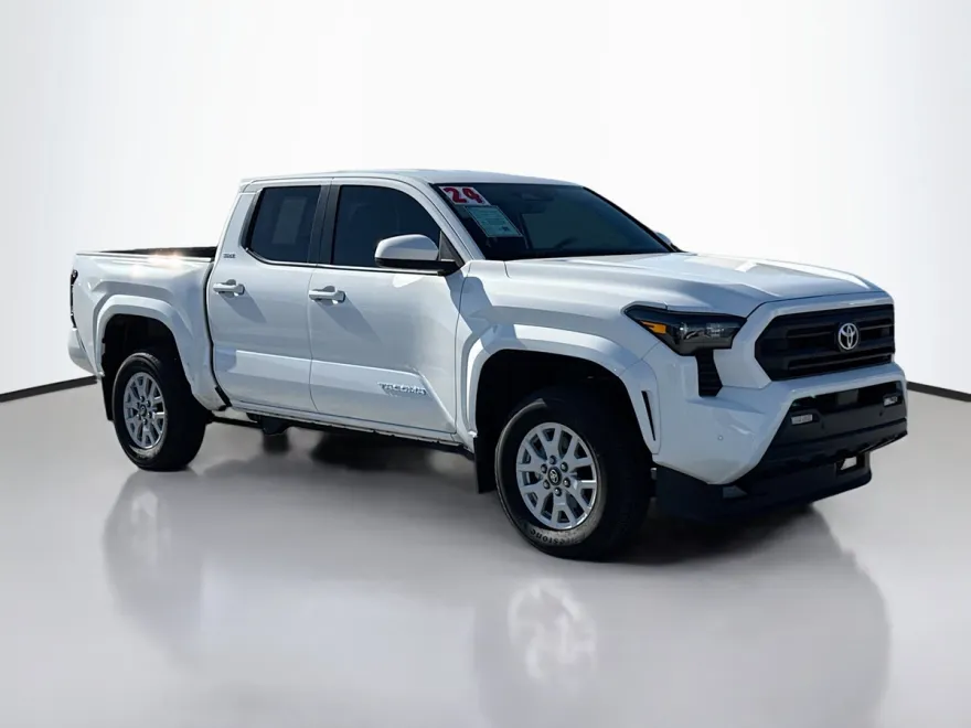 2024 Toyota Tacoma SR5 photo 1