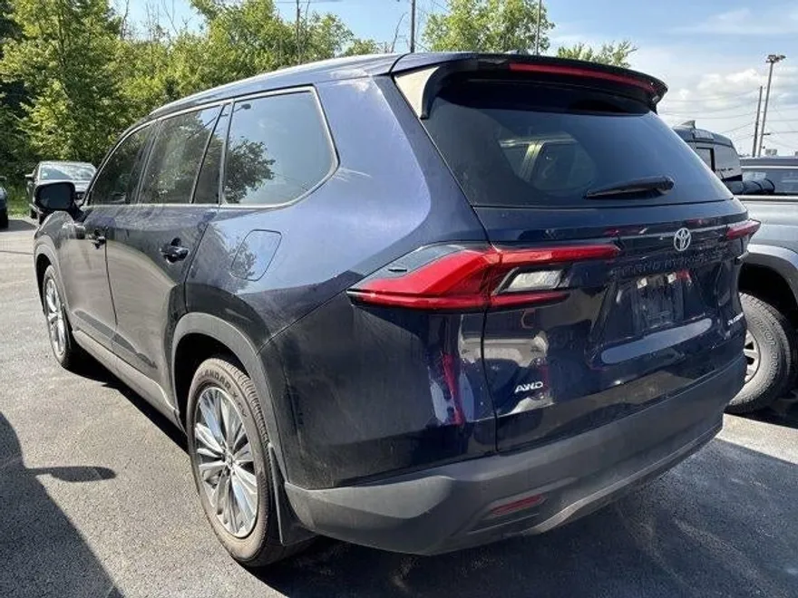 2024 Toyota Grand Highlander Platinum AWD photo 1