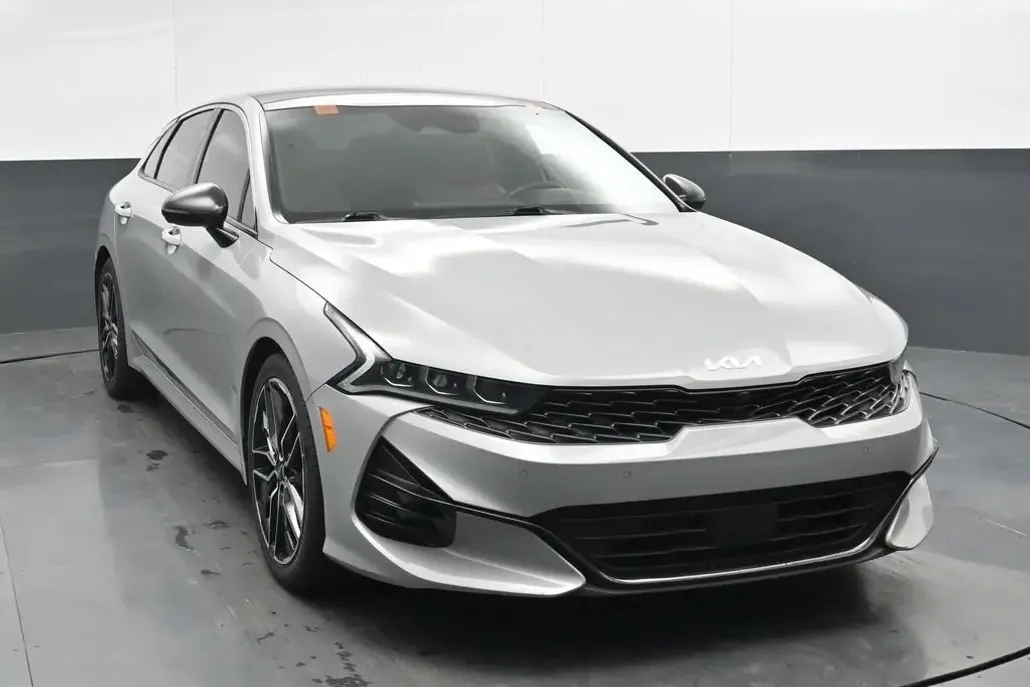2023 Kia K5 GT photo 1