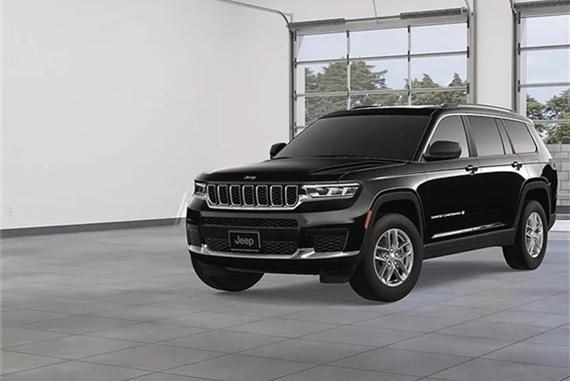 2025 Jeep Grand Cherokee Laredo photo 1