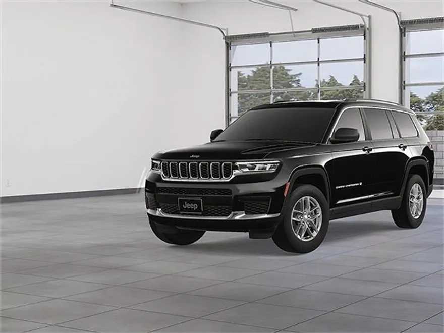 2025 Jeep Grand Cherokee Laredo photo 1