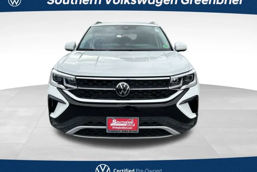 2023 Volkswagen Taos SEL photo 1