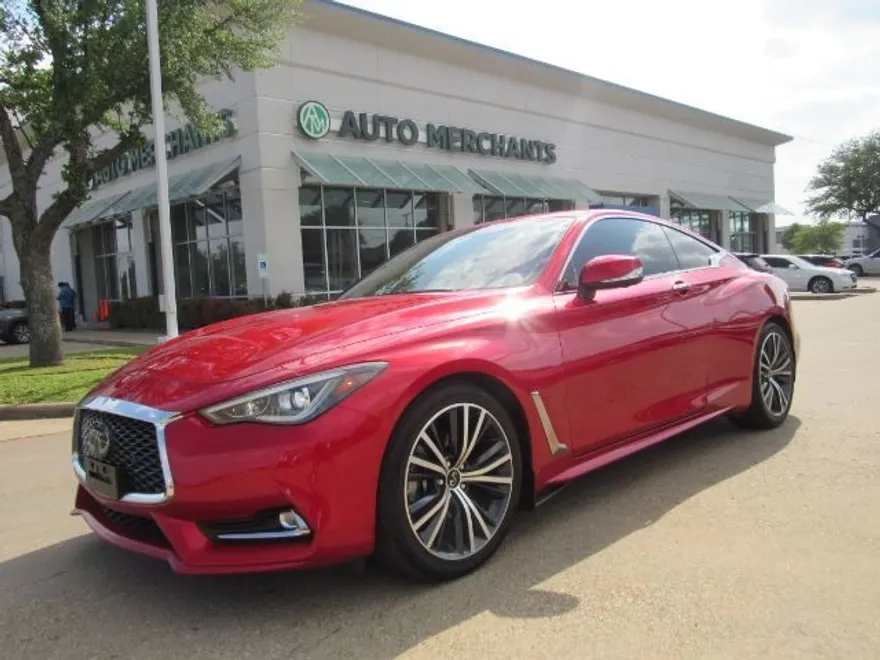 2022 Infiniti Q60 Luxe photo 1