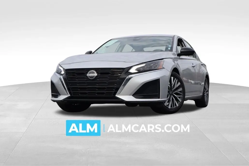 2023 Nissan Altima 2.5 SV photo 1