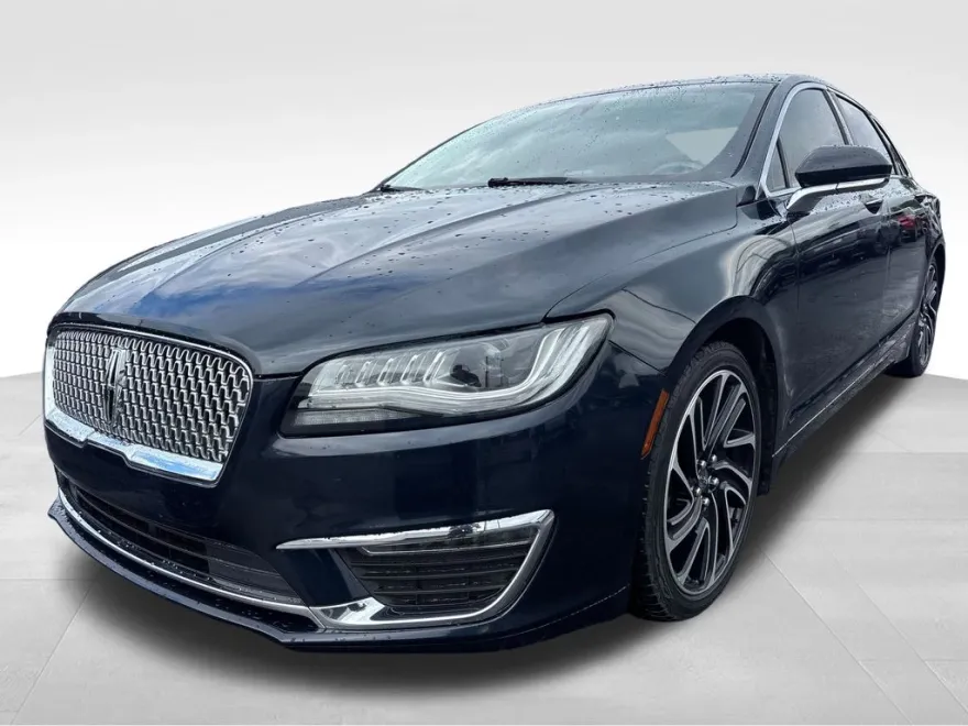 2020 Lincoln MKZ Standard photo 1