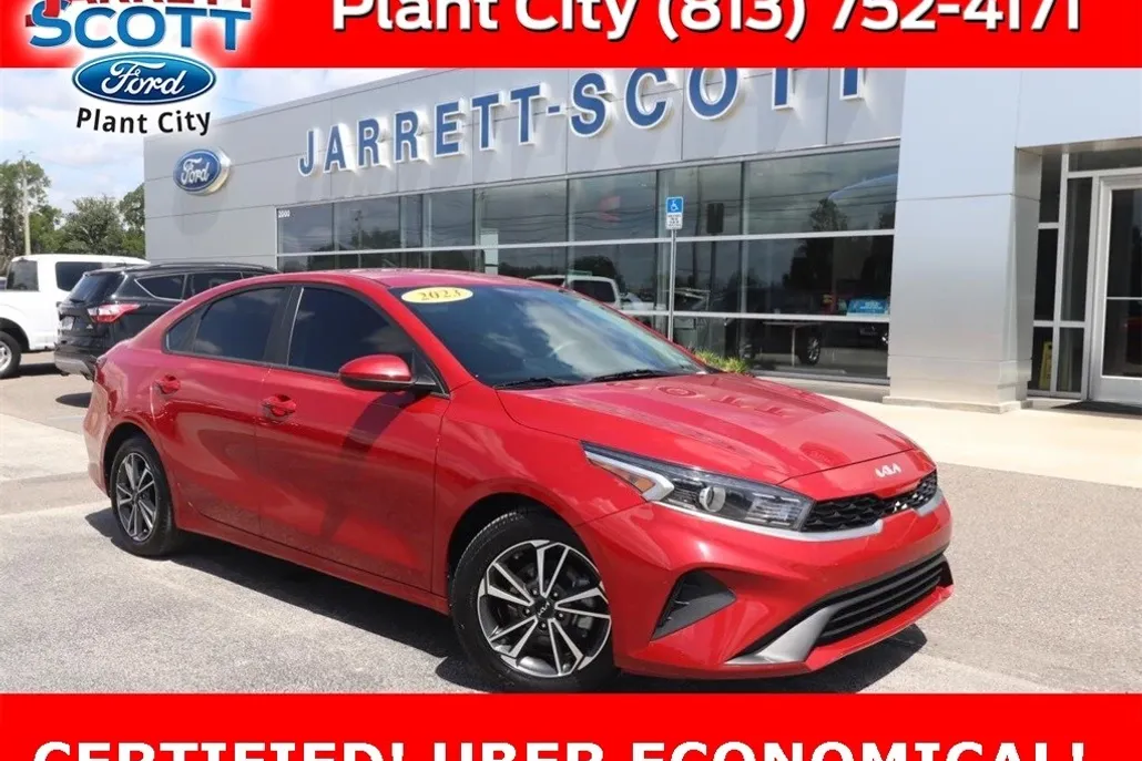 2023 Kia Forte LXS photo 1