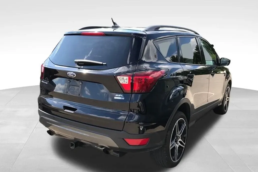 2019 Ford Escape SEL photo 1