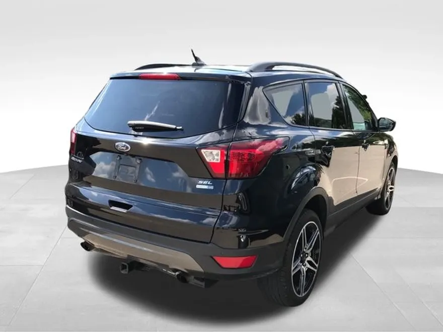 2019 Ford Escape SEL photo 1