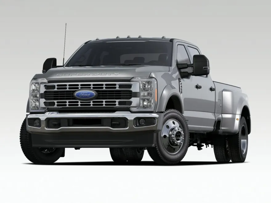 2025 Ford F-450 XLT photo 1
