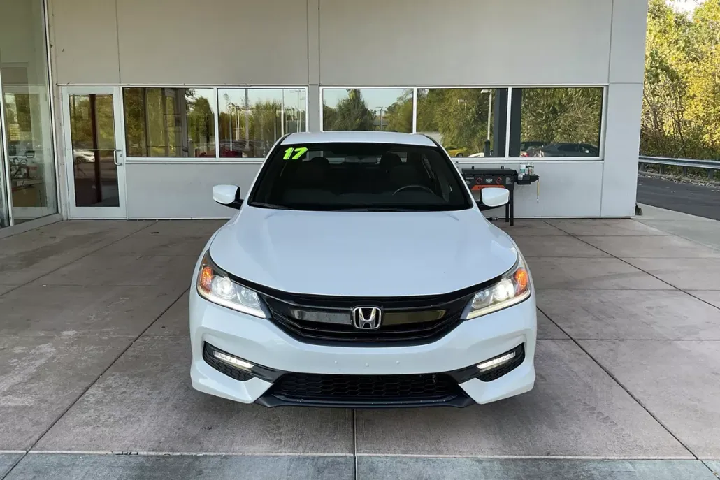 2017 Honda Accord Sport SE photo 1