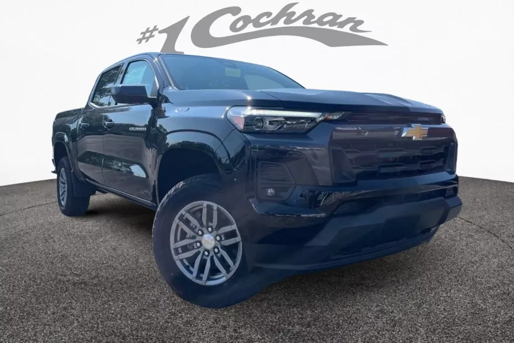 2025 Chevrolet Colorado Work Truck LT photo 1
