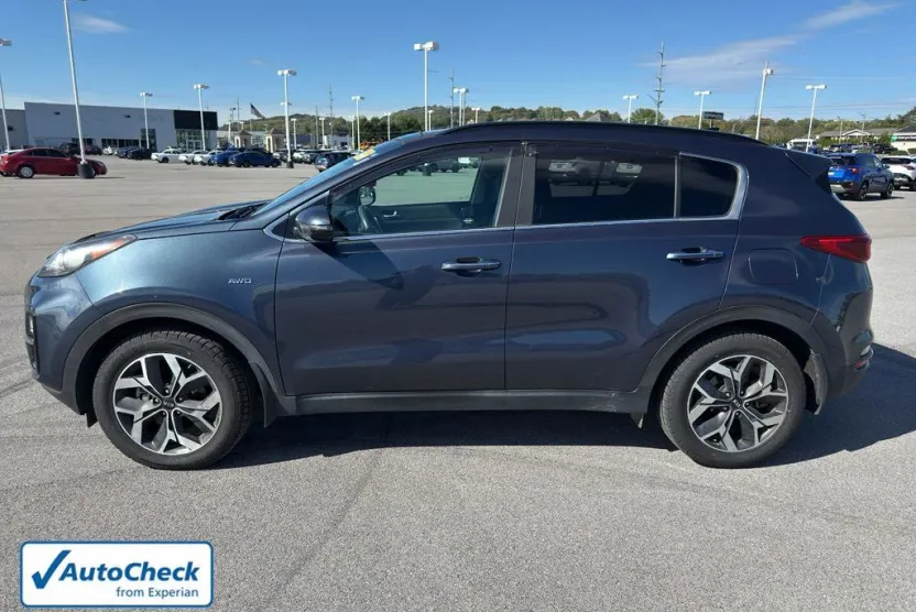2022 Kia Sportage EX photo 1