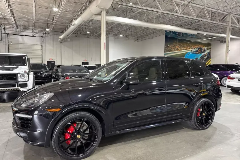 2014 Porsche Cayenne GTS photo 1