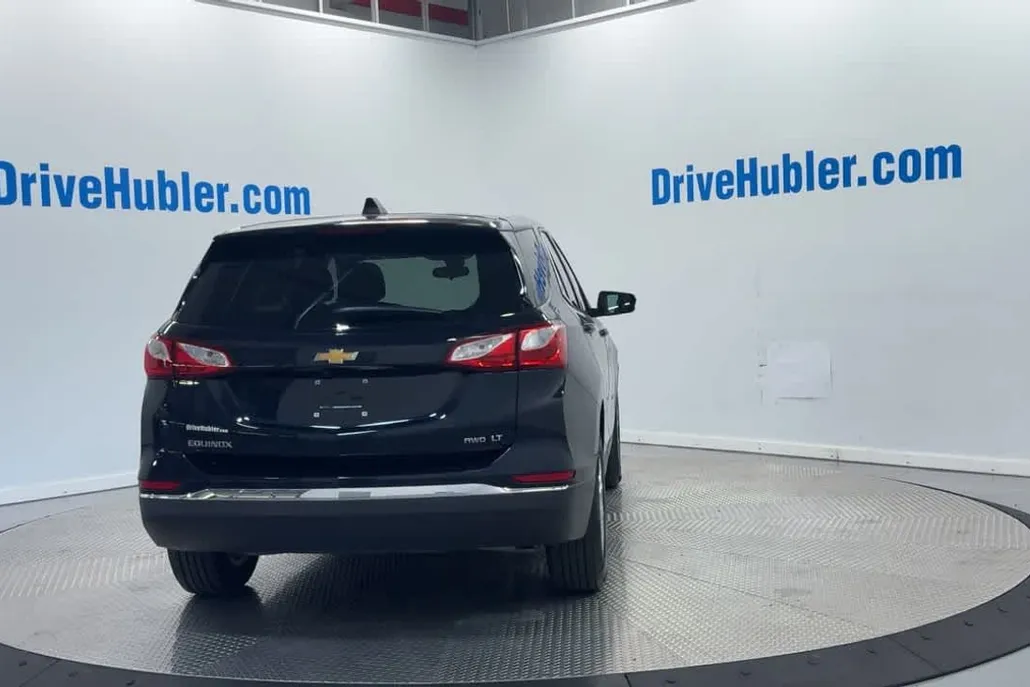 2020 Chevrolet Equinox LT photo 1