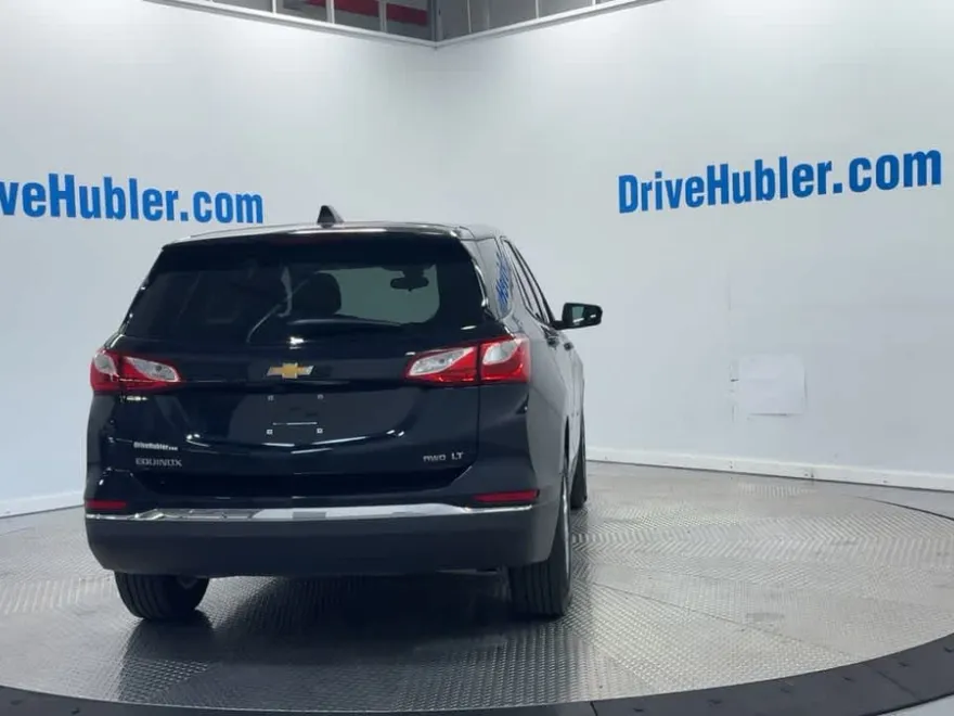 2020 Chevrolet Equinox LT photo 1