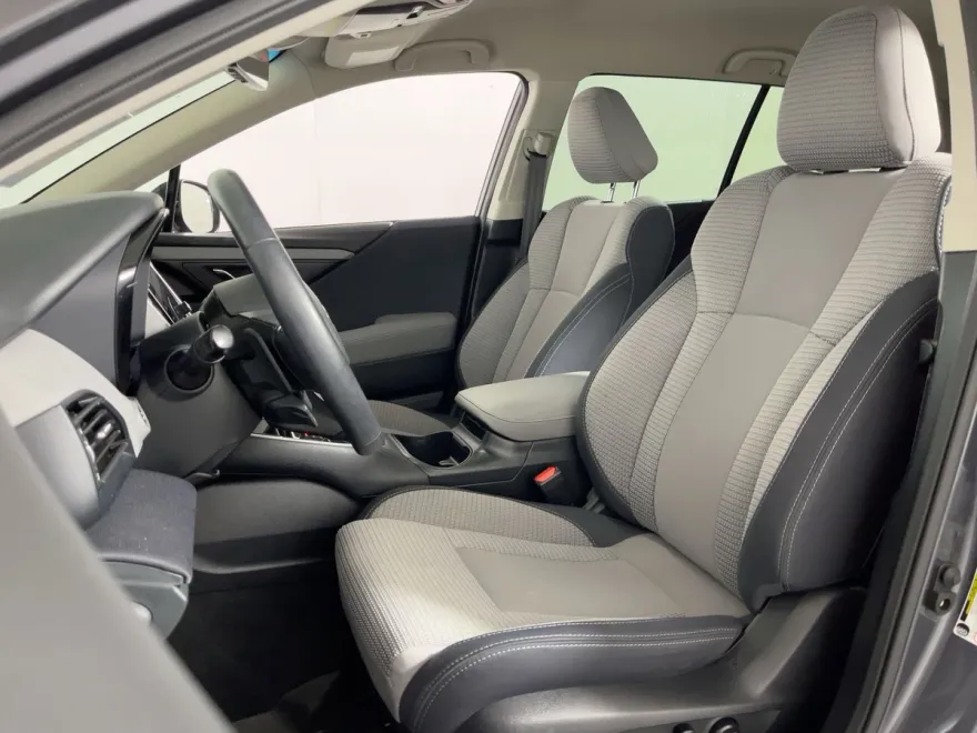 2022 Subaru Outback Premium photo 1