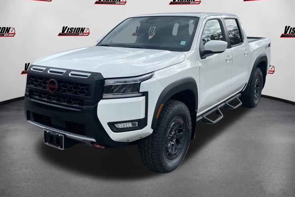 2025 Nissan Frontier PRO-4X photo 1