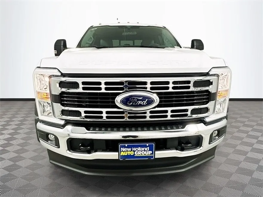 2026 Ford F-550 XL photo 1