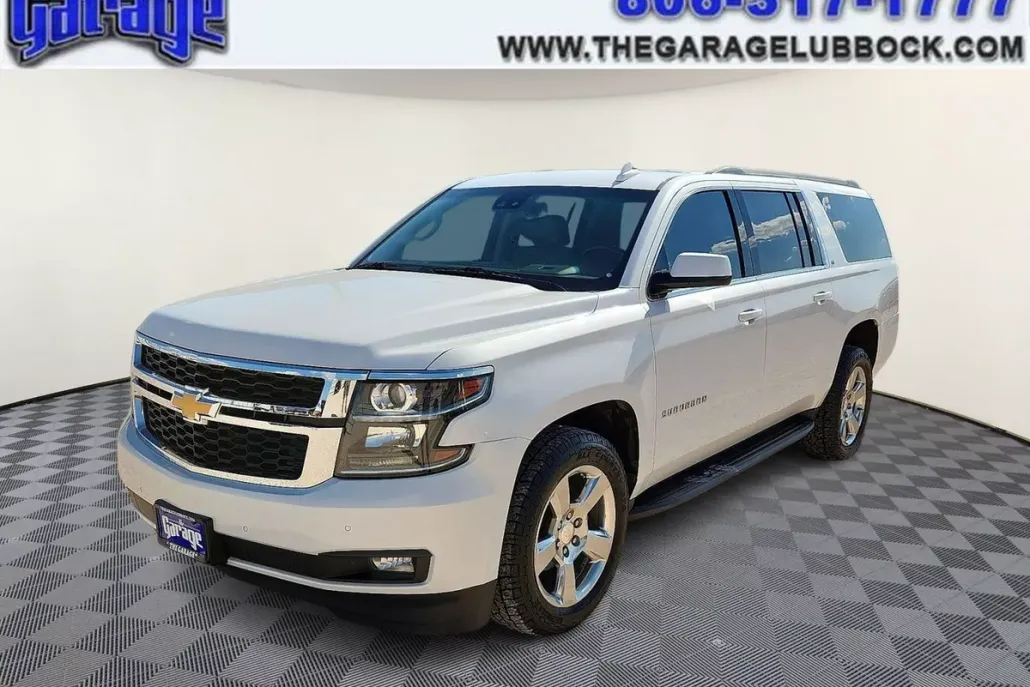 2020 Chevrolet Suburban LT photo 1