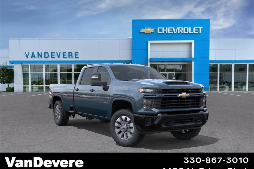 2026 Chevrolet Silverado 2500HD Custom photo 1