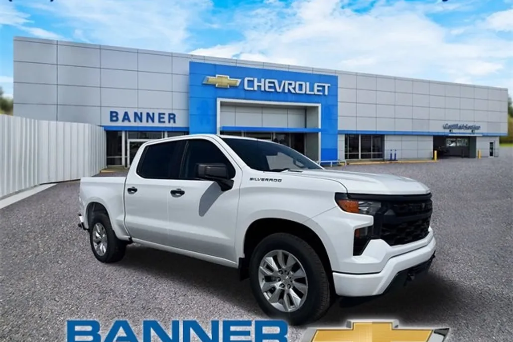 2025 Chevrolet Silverado 1500 Custom photo 1