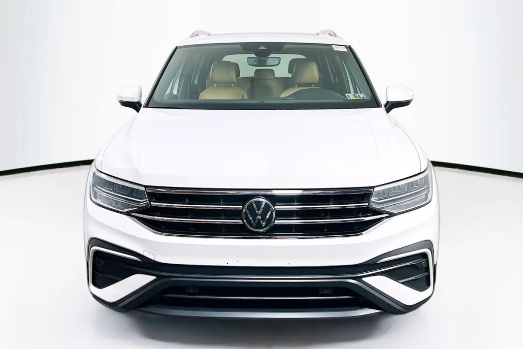2022 Volkswagen Tiguan SE photo 1