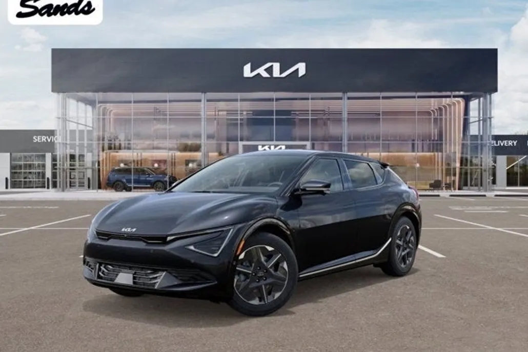 2025 Kia EV6 Light photo 1