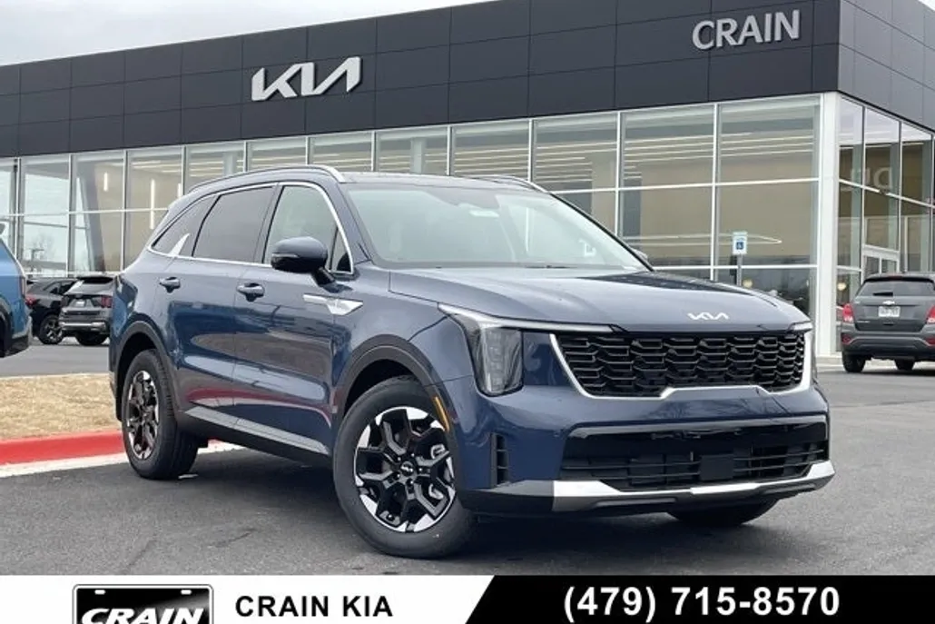 2025 Kia Sorento S photo 1