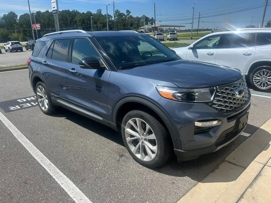 2021 Ford Explorer Platinum photo 1