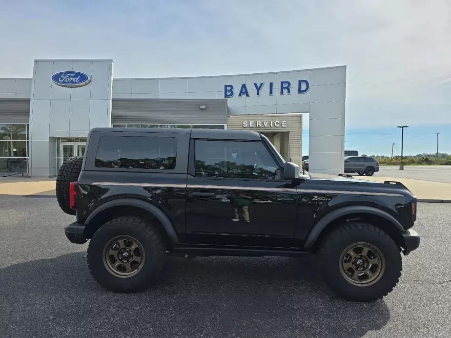 2024 Ford Bronco Black Diamond photo 1