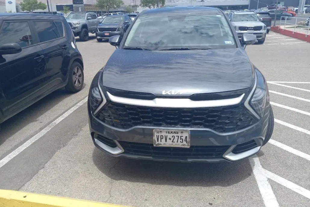 2024 Kia Sportage EX photo 1