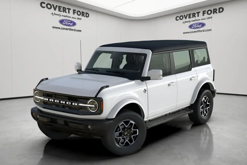 2025 Ford Bronco Outer Banks photo 1