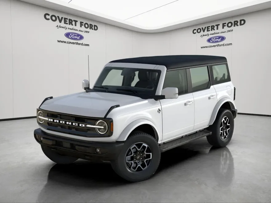 2025 Ford Bronco Outer Banks photo 1