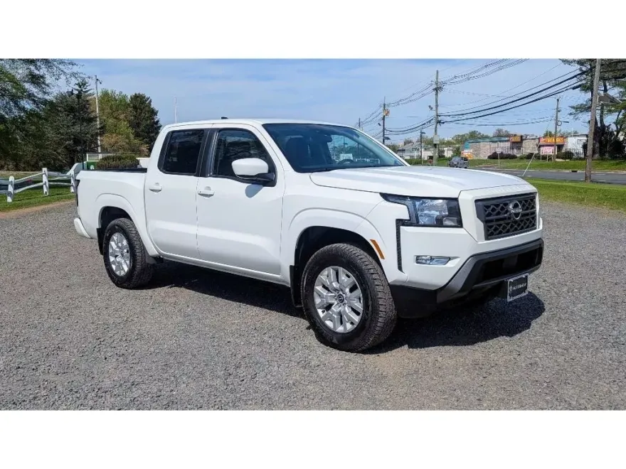 2023 Nissan Frontier Crew Cab SV photo 1