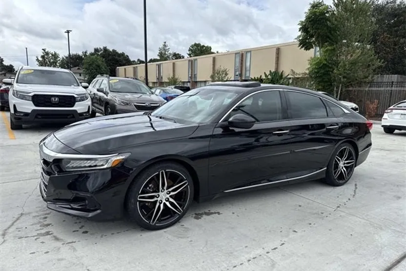2021 Honda Accord Touring 2.0T photo 1
