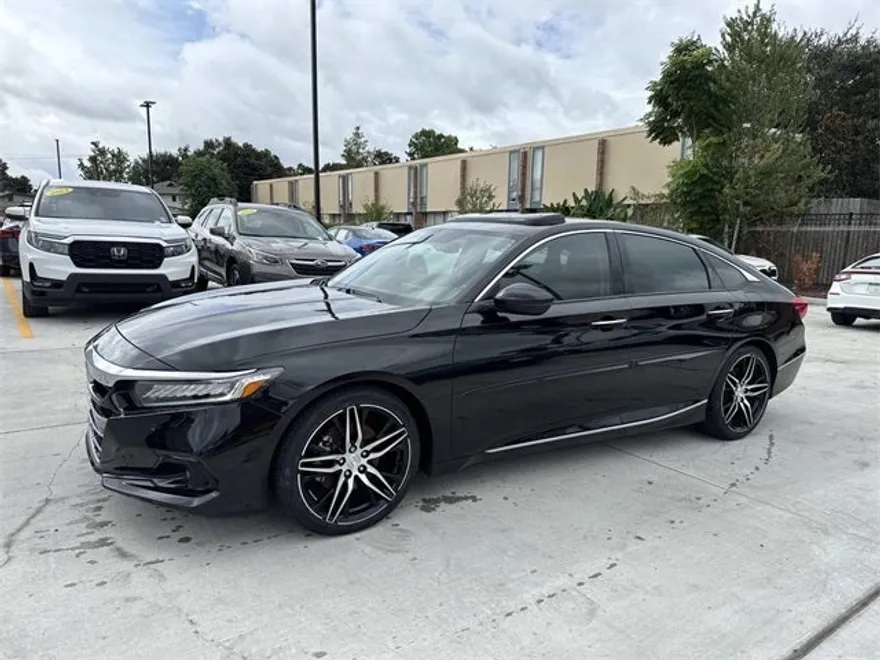 2021 Honda Accord Touring 2.0T photo 1
